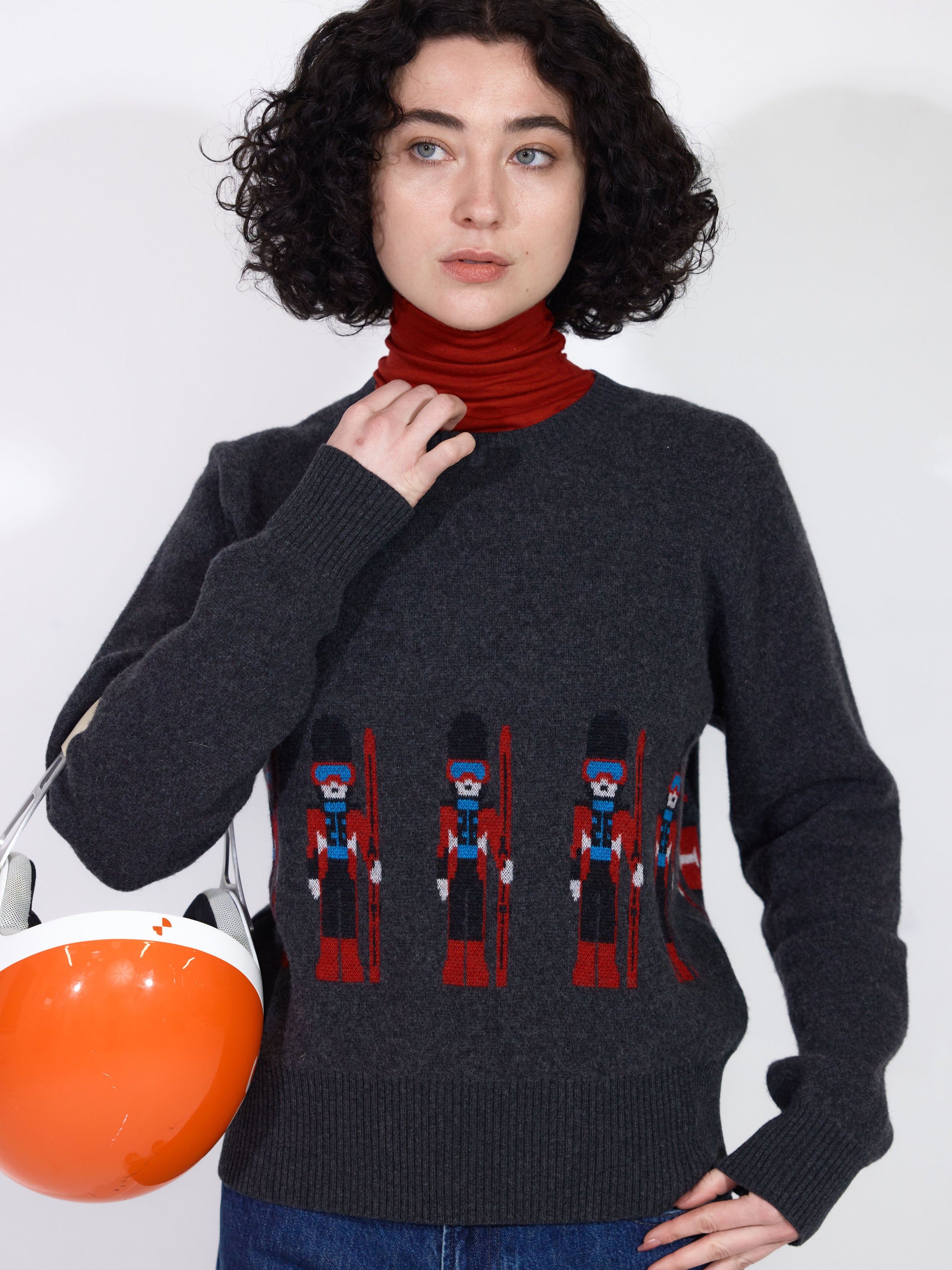 THE SKIING GUARDSMAN CREWNECK